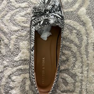 Preston & York snake skin loafers size 8
